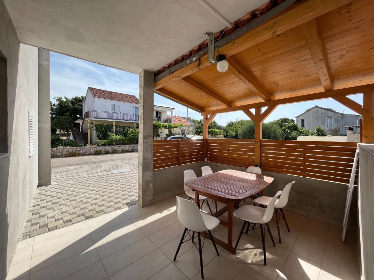 Apartmani Mia Драге Екстериор снимка