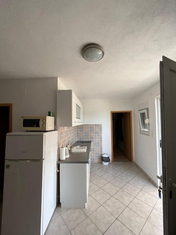 Apartmani Mia Драге Екстериор снимка