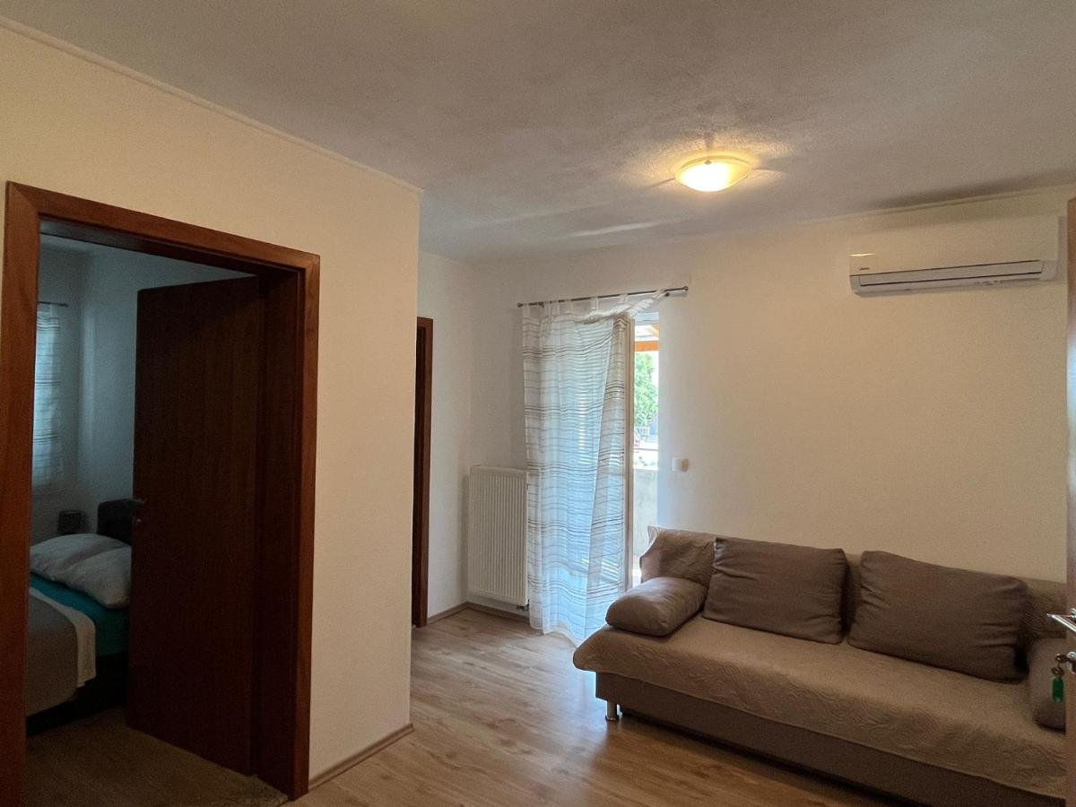 Apartmani Mia Драге Екстериор снимка