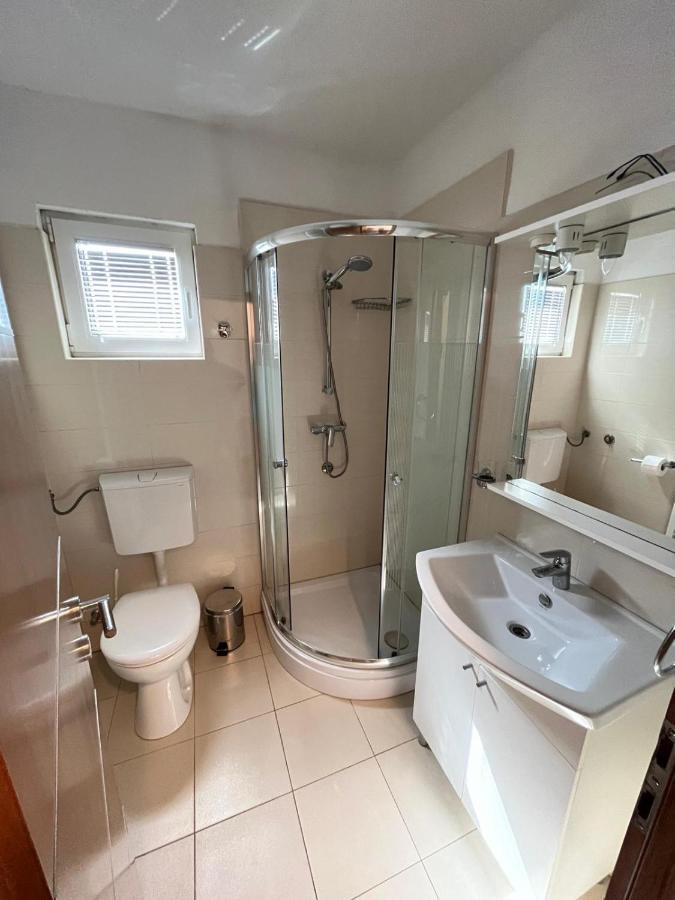 Apartmani Mia Драге Екстериор снимка