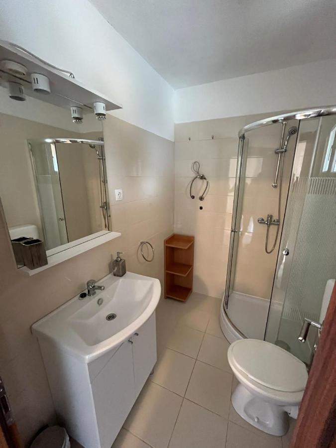 Apartmani Mia Драге Екстериор снимка